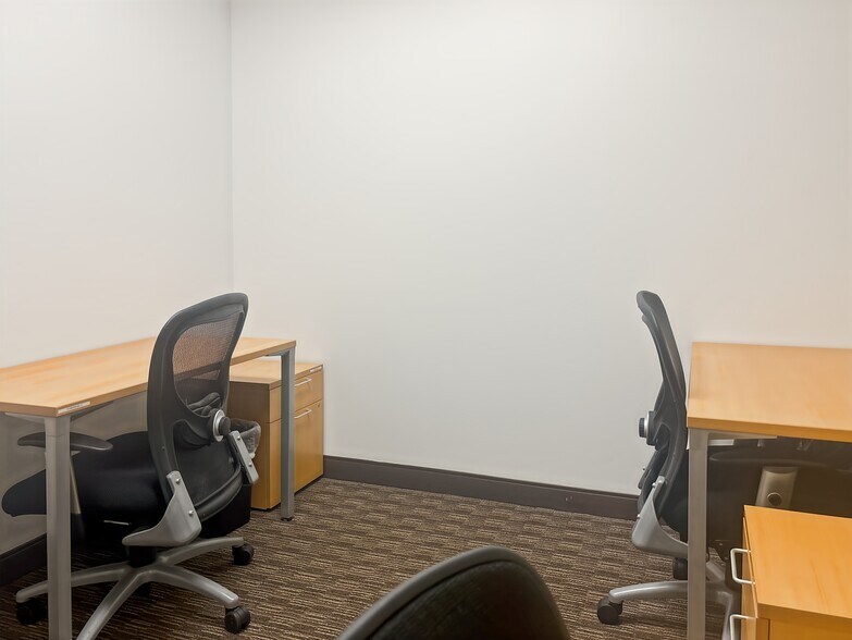 More Photos Of 1333 Burr Ridge Pky, Burr Ridge Coworking Space