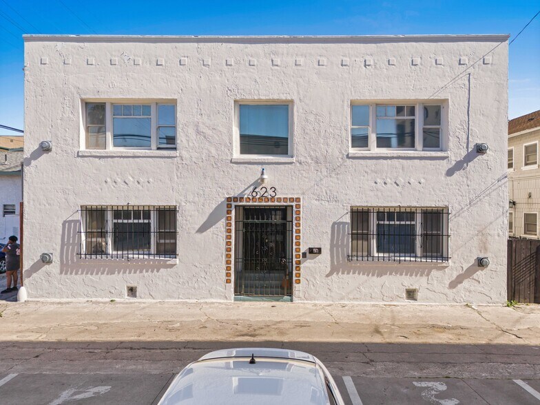 More Photos Of 623 E Broadway, Long Beach Apartments For Sale