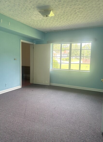 More Photos Of , Fairburn Unknown For Sale