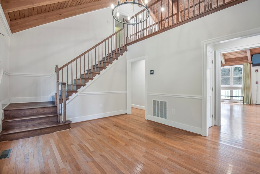 More Photos Of 5716 Dun Horse Ln, Derwood Religious Facility For Sale