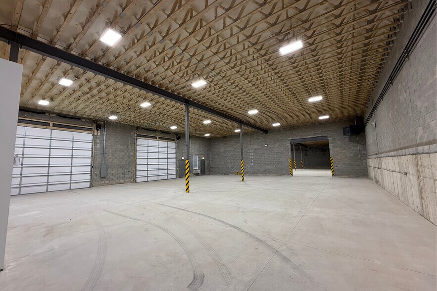 More Photos Of 4555 W Grand Ave, Chicago Warehouse For Lease