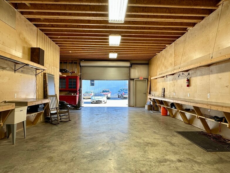 Primary Photo Of 1461 Greensboro Hwy, Watkinsville Flex For Sale