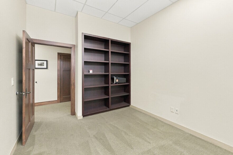More Photos Of 1354 N Laura St, Jacksonville Office For Sale