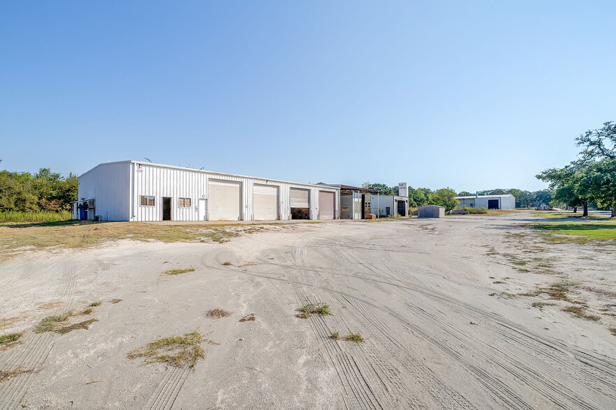 More Photos Of 3545 N Main St, Cleburne Industrial For Lease