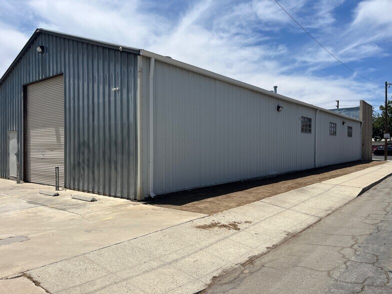 More Photos Of 2930 Union Ave, Bakersfield Warehouse For Sale