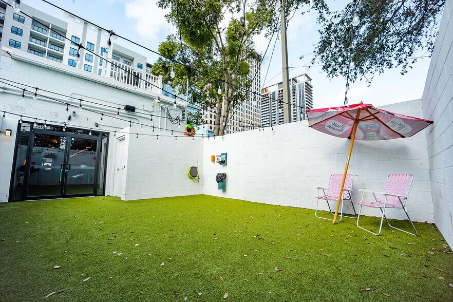 More Photos Of 317 N Orange Ave, Orlando Freestanding For Lease