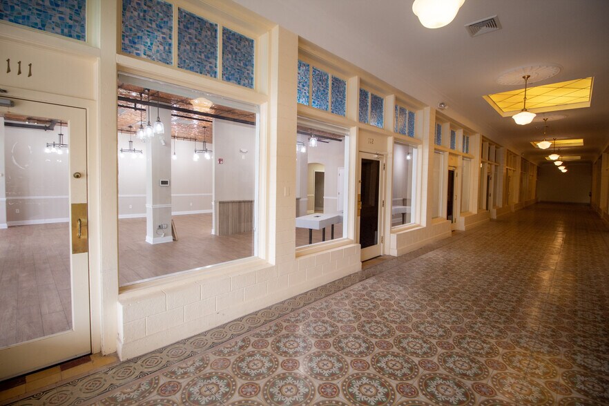 More Photos Of 121 E Marion Ave, Punta Gorda Storefront Retail Office For Sale