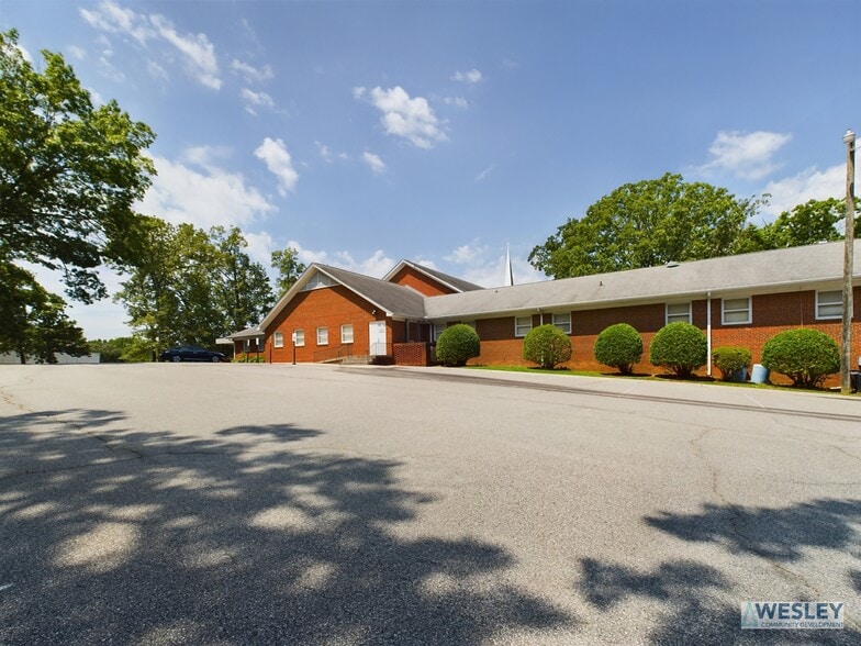 More Photos Of 2405 Bellemeade St, High Point Religious Facility For Sale