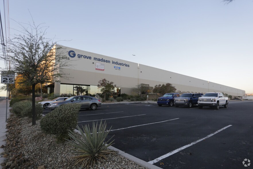 More Photos Of 4155 W Russell Rd, Las Vegas Distribution For Lease