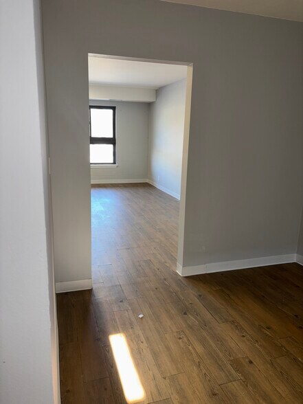 More Photos Of 10035 W Grand Ave, Franklin Park Medical For Lease