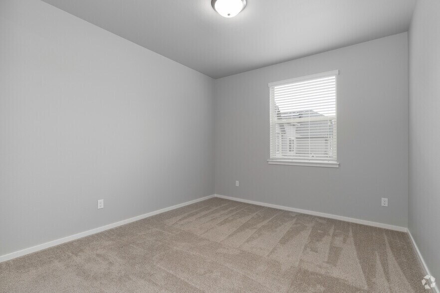 More Photos Of 421 NE 80th Ave, Hillsboro Apartments For Sale