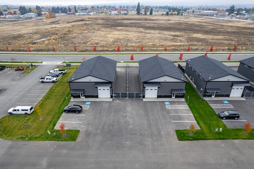 More Photos Of 3383 W Daugharty Loop, Hayden Warehouse For Lease