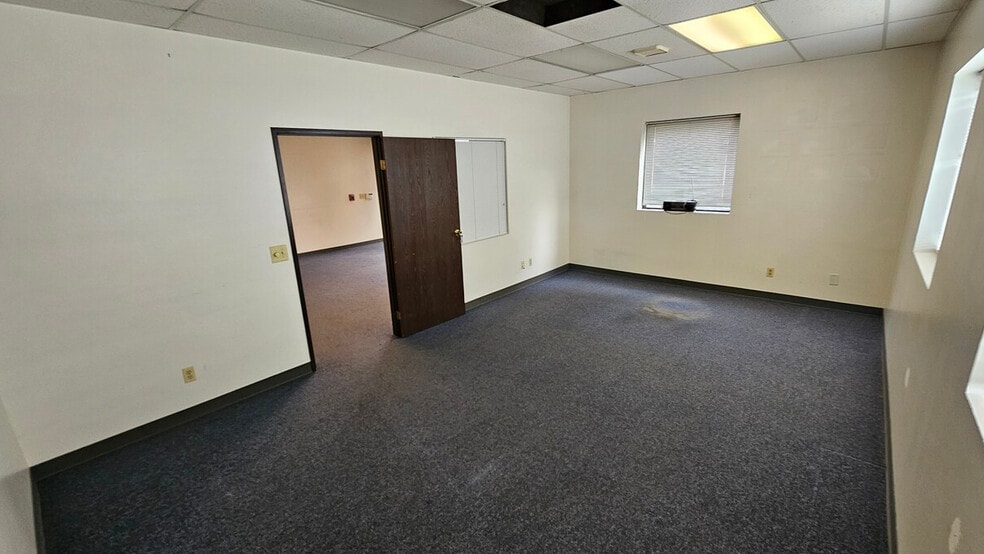More Photos Of 4301 S Federal Blvd, Englewood Light Distribution For Lease