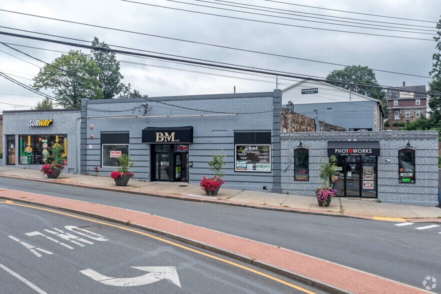 More Photos Of 482-486 Bedford Rd, Pleasantville Storefront Retail Office For Lease