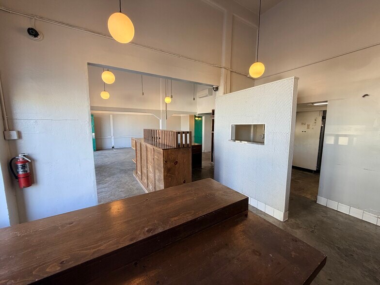 More Photos Of 251 N Larchmont Blvd, Los Angeles Office For Lease