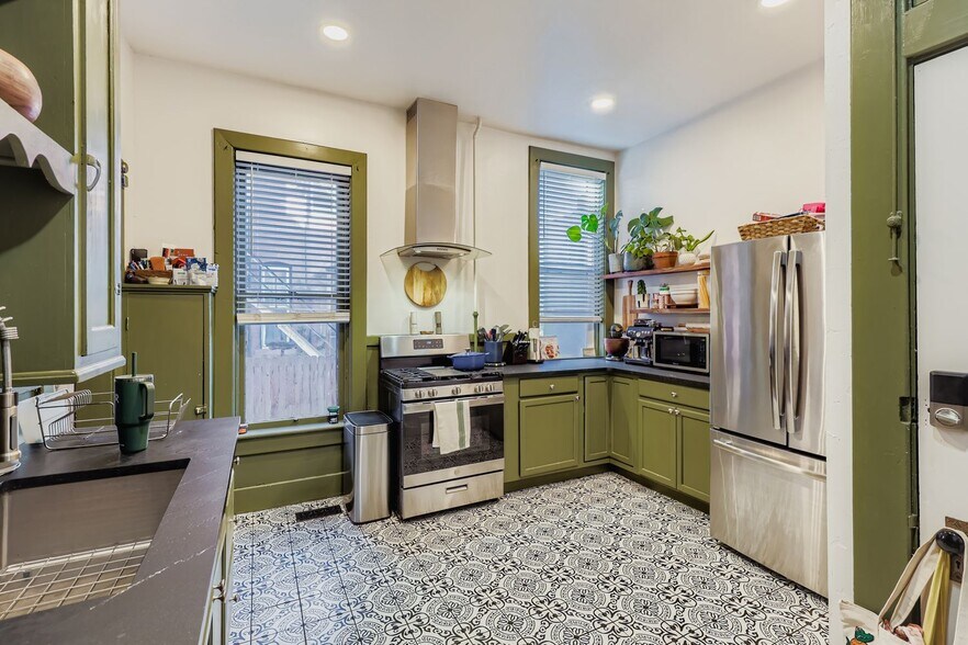 More Photos Of 852 N Clarkson St, Denver Apartments For Sale