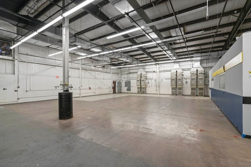 More Photos Of 152 S Iredell Industrial Park Rd, Mooresville Light Manufacturing For Lease
