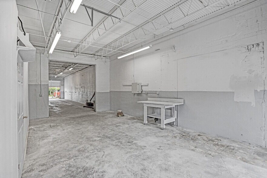 More Photos Of 1800-1812 SW 7th Ave, Pompano Beach Warehouse For Sale