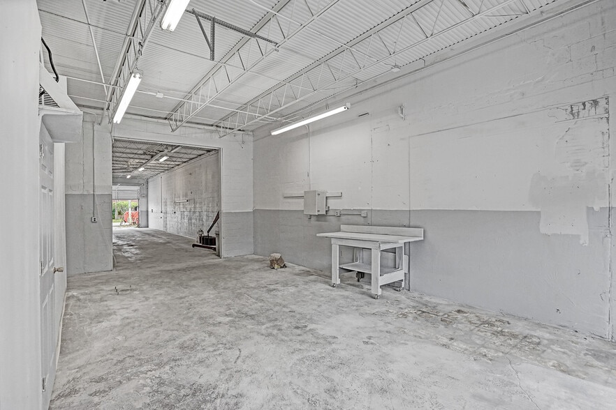 More Photos Of 1800-1812 SW 7th Ave, Pompano Beach Warehouse For Sale