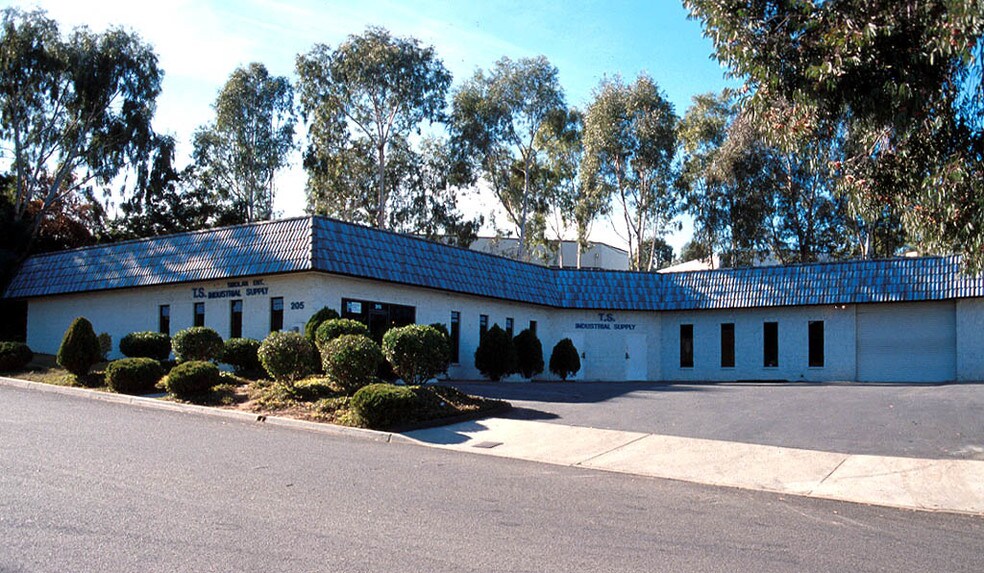 More Photos Of 205 Market Pl, Escondido Warehouse For Sale