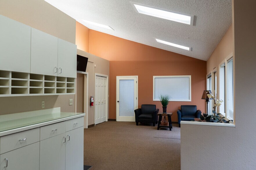 More Photos Of 3689 SW Carman Dr, Lake Oswego Medical For Sale