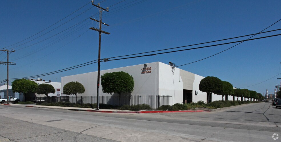 More Photos Of 12350 Montague St, Pacoima Warehouse For Lease