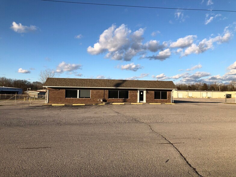 More Photos Of 1106 W 15th St, Hopkinsville Unknown For Lease