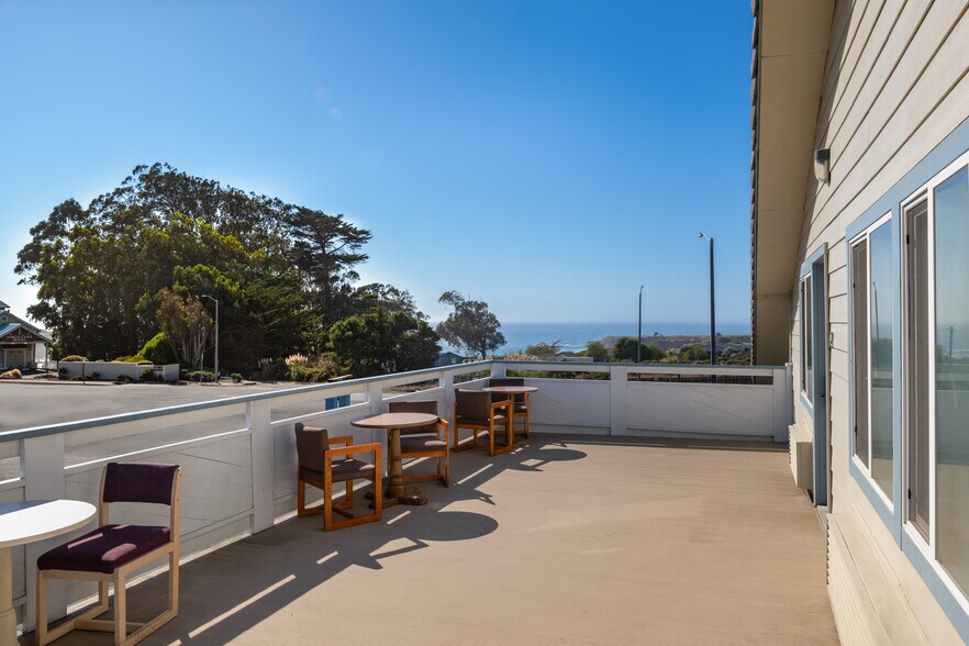 More Photos Of 888 S Main St, Fort Bragg Hotel For Sale