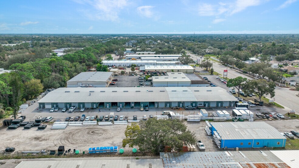 More Photos Of 1705 Cattlemen Rd, Sarasota Warehouse For Lease