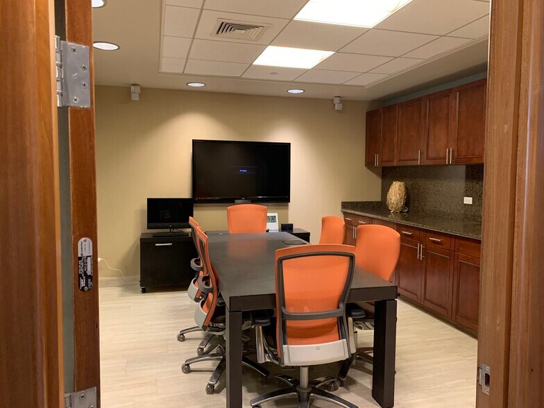 More Photos Of 800 Bethel St, Honolulu Office For Sale