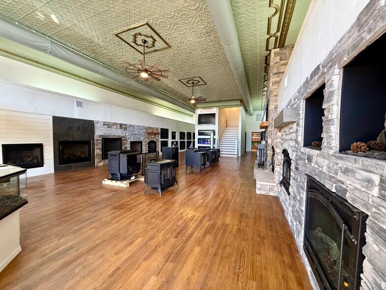 More Photos Of 506 W Will Rogers Blvd, Claremore Storefront Retail Office For Lease