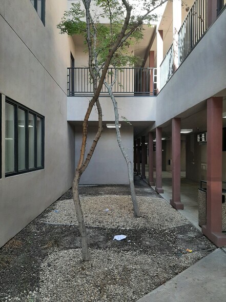More Photos Of 3550 Q St, Bakersfield Medical For Lease