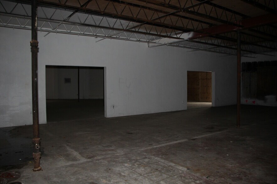 More Photos Of , North Fort Myers General Retail For Sale
