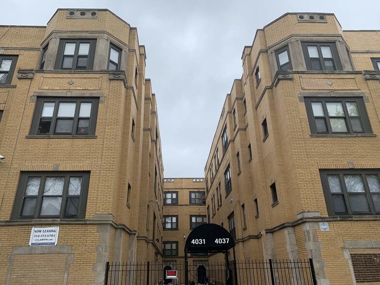 More Photos Of 4031 W Gladys Ave, Chicago Apartments For Sale
