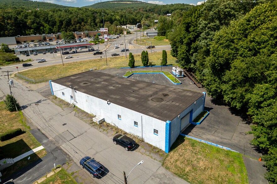 More Photos Of 1100 Fulton St, Scranton Service For Sale