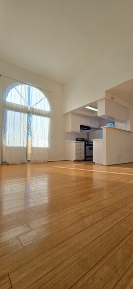 More Photos Of 2305 Glendale Blvd, Los Angeles Apartments For Sale