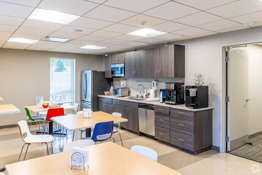 More Photos Of 511 South Ave E, Cranford Office For Sale