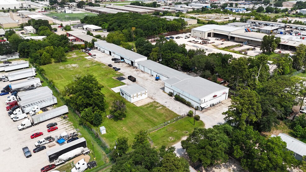 More Photos Of 6741 Satsuma Dr, Houston Warehouse For Sale