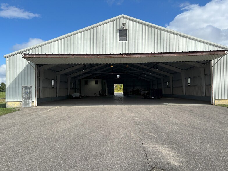 More Photos Of 131 Ash Dr, Kimball Township Warehouse For Lease