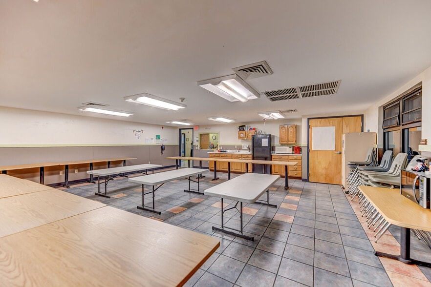 More Photos Of 1459 Bloom Rd, Danville Office For Sale