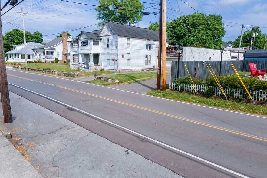 More Photos Of 250 Main St, Lynchburg Land For Sale