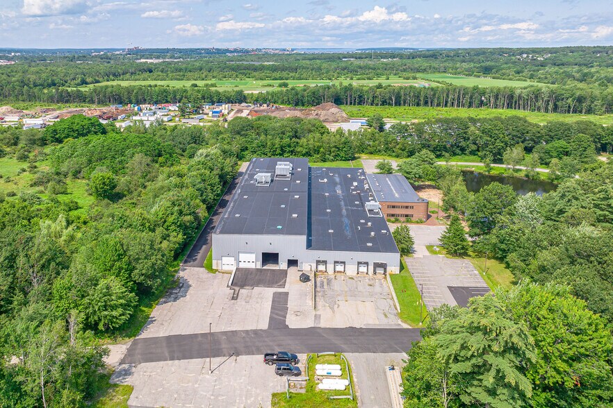 More Photos Of 28 Pond View Dr, Scarborough Manufacturing For Lease