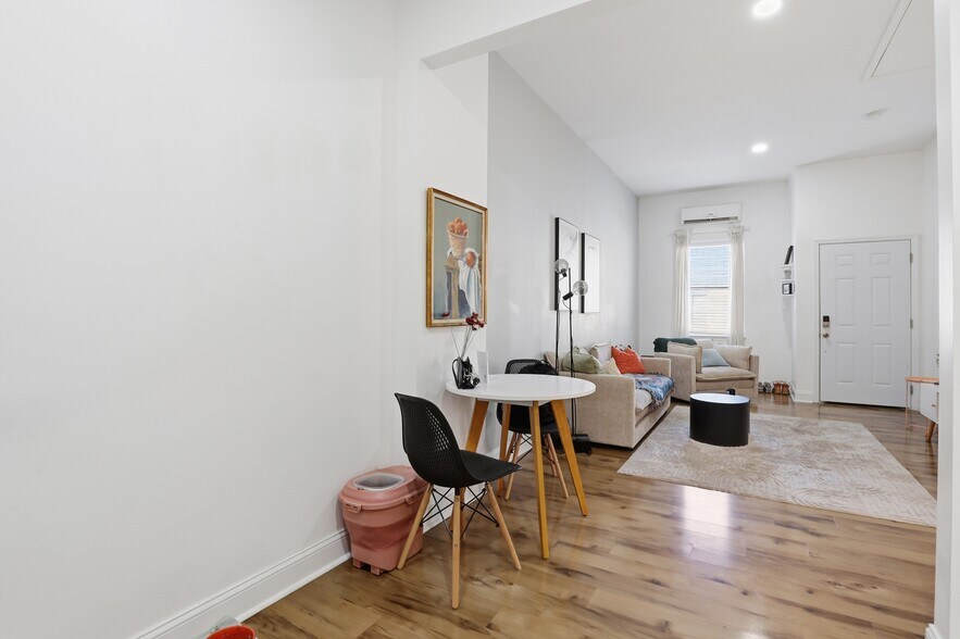 More Photos Of 521 W 37th St, Savannah Multifamily For Sale