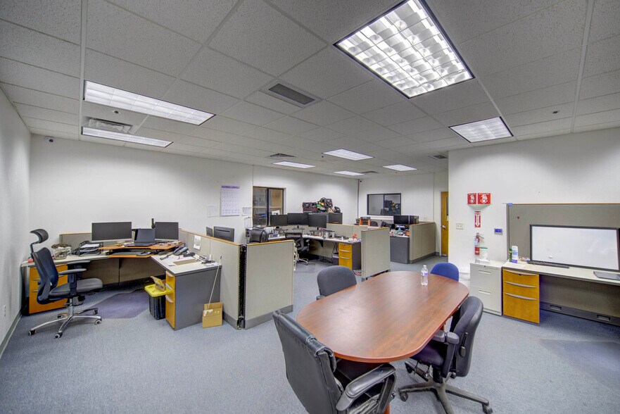 More Photos Of 1065 Marauder St, Chico Manufacturing For Sale