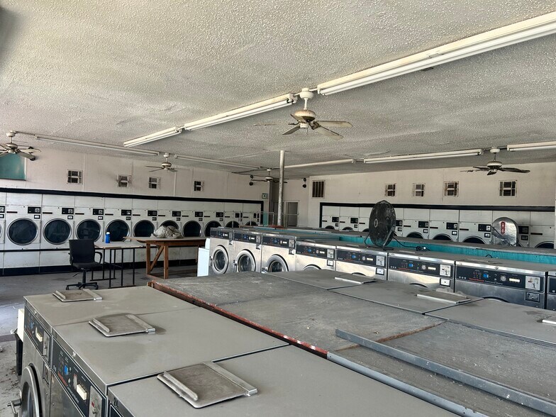 More Photos Of 5602 Cavalcade St, Houston Storefront For Sale