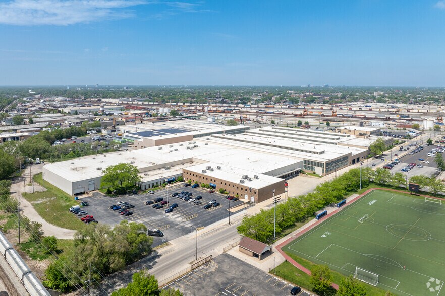 More Photos Of 3250 S Central Ave, Cicero Warehouse For Lease