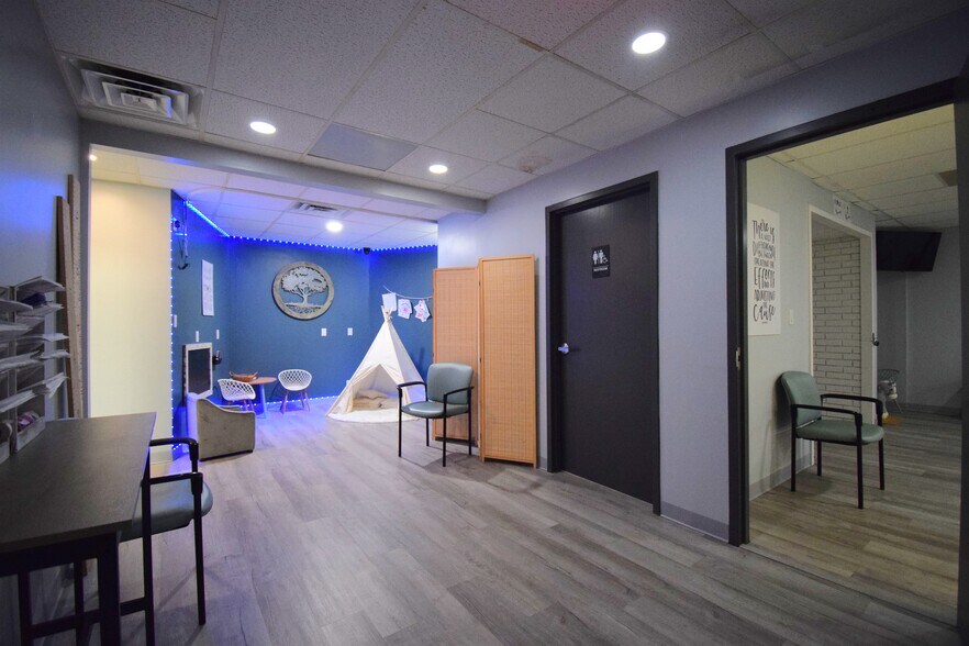 More Photos Of 1708 Jefferson Ave, Mount Vernon Office For Sale