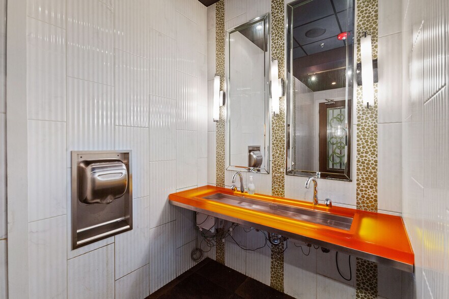 More Photos Of 102 Clinton Center Dr, Clinton Restaurant For Sale