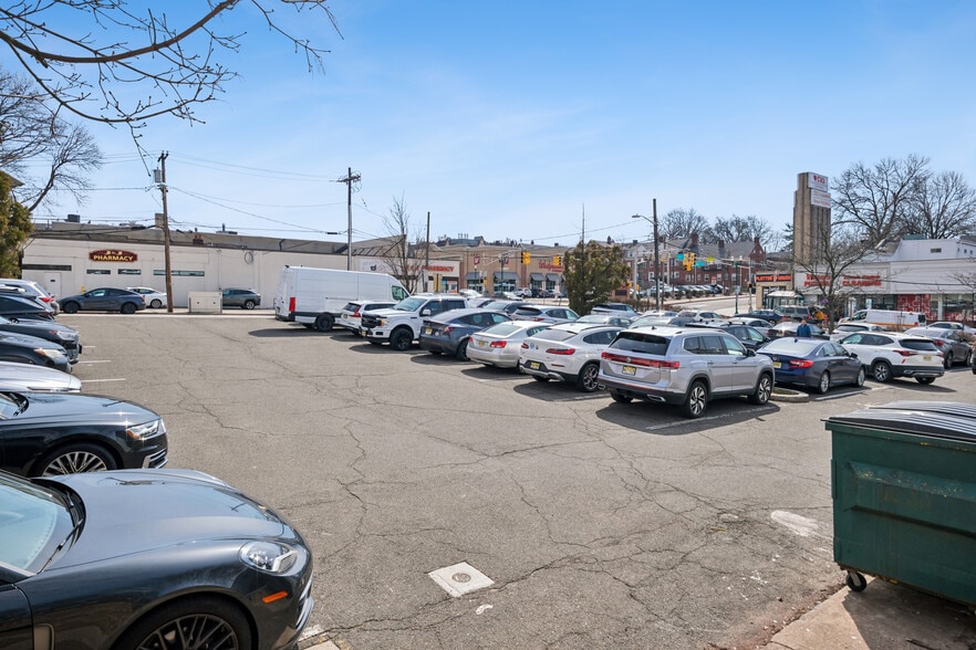 More Photos Of 545-553 Cedar Ln, Teaneck Office For Sale