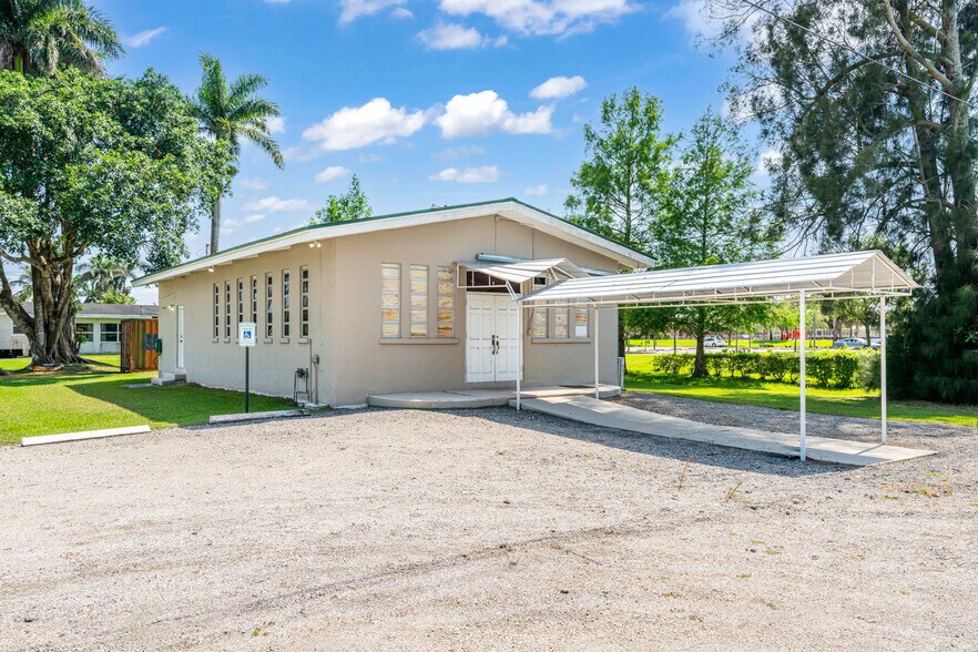 More Photos Of 224 NW Avenue G, Belle Glade Religious Facility For Sale